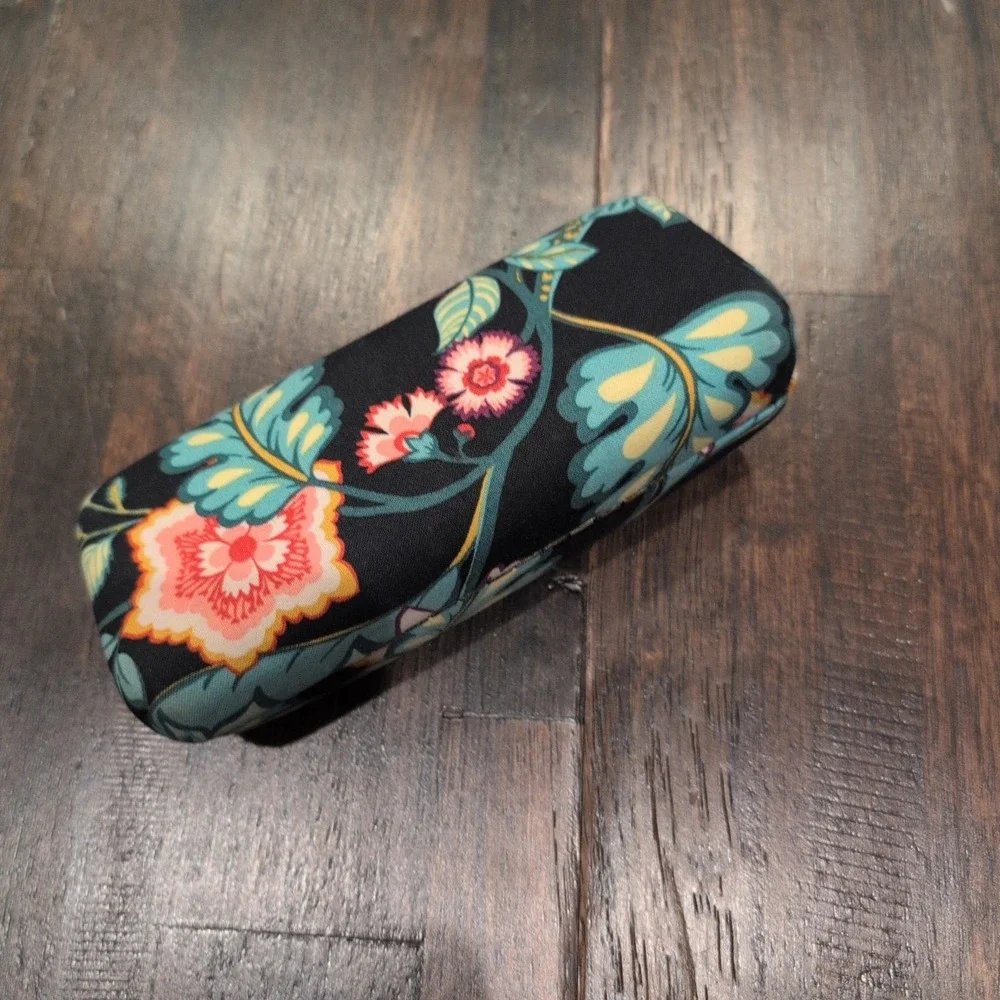 Vera Bradley Vines Floral Clamshell Eyeglasses‎ Case 6.5x2 Women's Green Pink